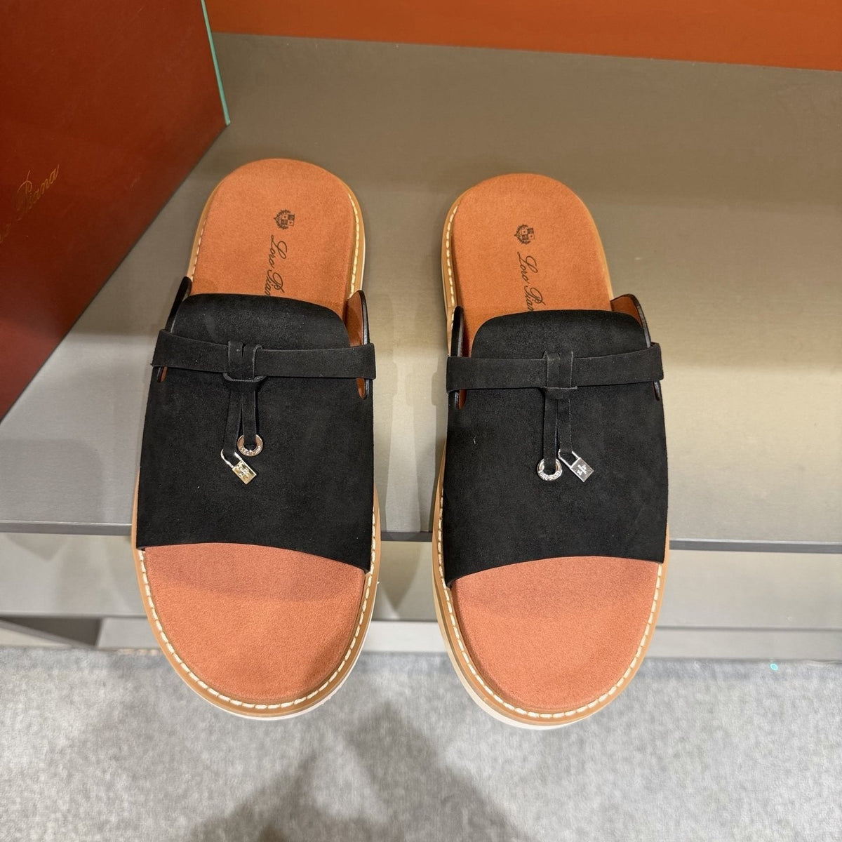 Loro Piana Men's Leather Slide Sandals - Leather Upper And Lining